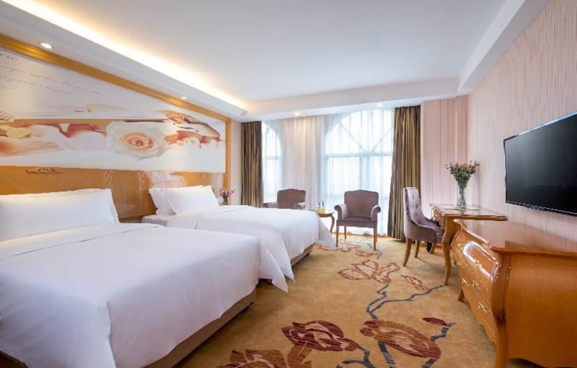 Vienna Classic Hotel Shenzhen Bantian Wuhe Avenue Dış mekan fotoğraf